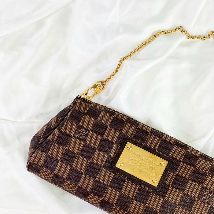 5 Discontinued Bags You Need To Secure