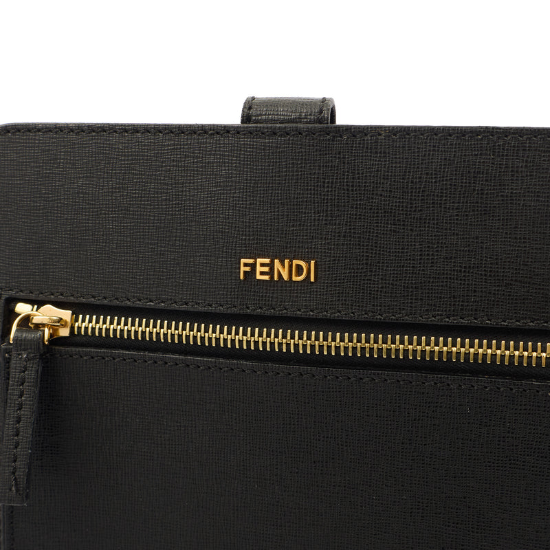 Picture of Fendi Cross Body Crossbody in Black, Leather