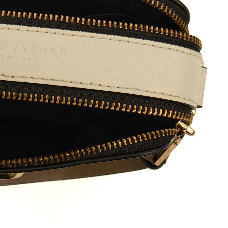 Picture of Marc Jacobs Cross Body Snapshot in Brown, Leather