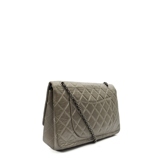 Picture of Chanel Shoulder Bag 2.55 Reissue in Metallic, Leather