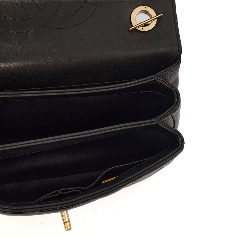 Picture of Chanel Tote Trendy CC in Black, Lambskin Leather