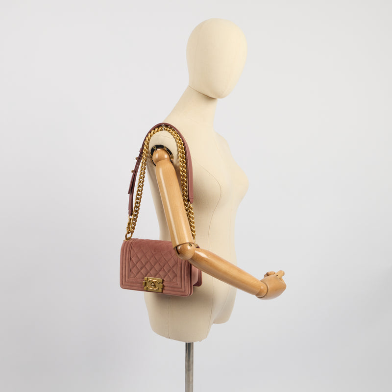 Chanel Shoulder Bag Boy - Small in Pink, Suede