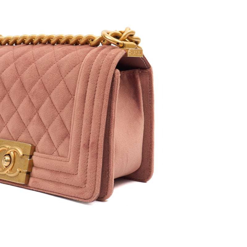 Picture of Chanel Shoulder Bag Boy - Small in Pink, Suede