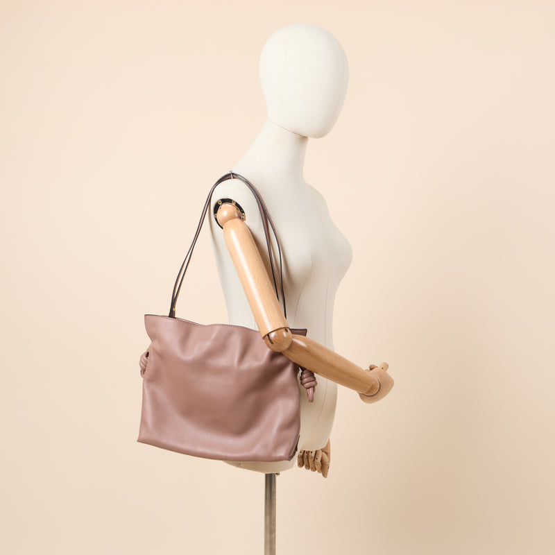 Loewe Shoulder Bag Flamenco in Pink, Leather