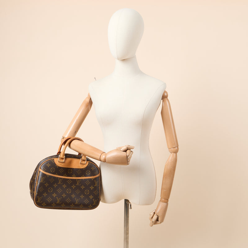 Louis Vuitton Top Handle Deauville in Monogram, Canvas