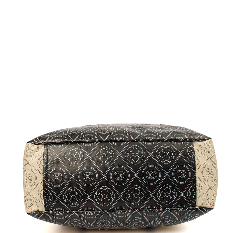 Picture of Chanel Tote Deauville Tote in invalid, Calfskin Leather