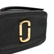 Picture of Marc Jacobs Cross Body Snapshot in tonal black, Leather