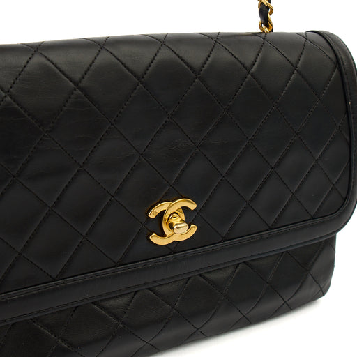 Picture of Chanel Cross Body Vintage Flap Bag  in Black, Lambskin Leather