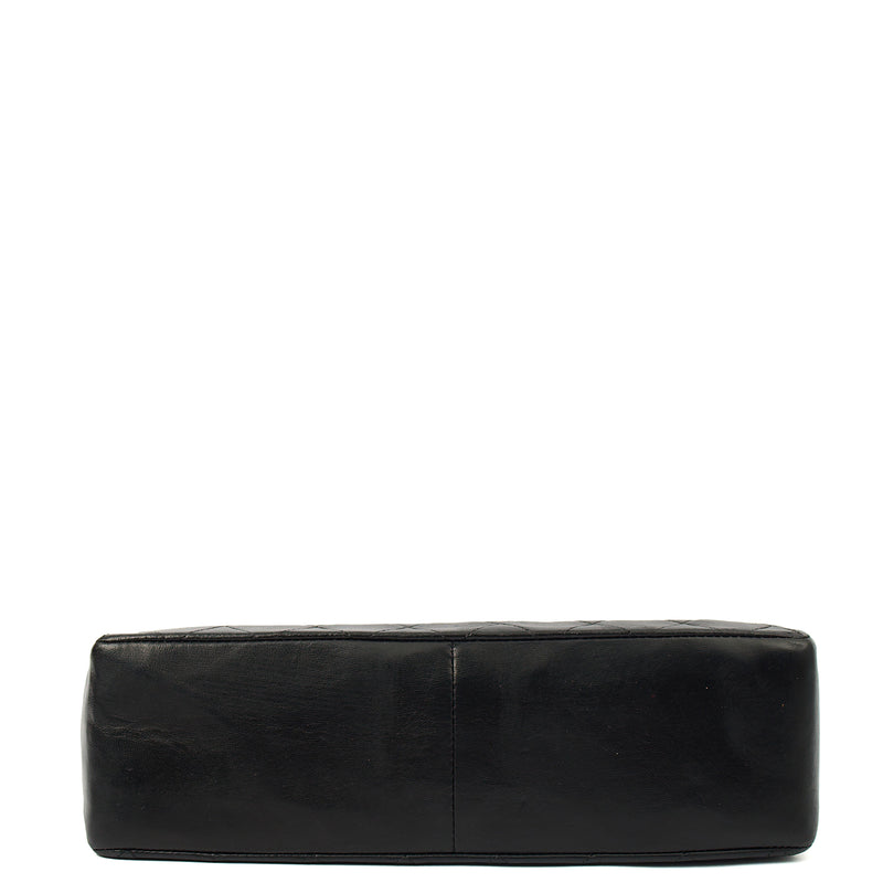 Picture of Chanel Cross Body Vintage Flap Bag  in Black, Lambskin Leather