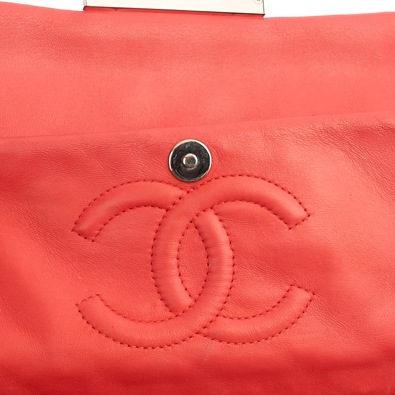 Picture of Chanel Shoulder Bag Flap Bag in Red, Leather
