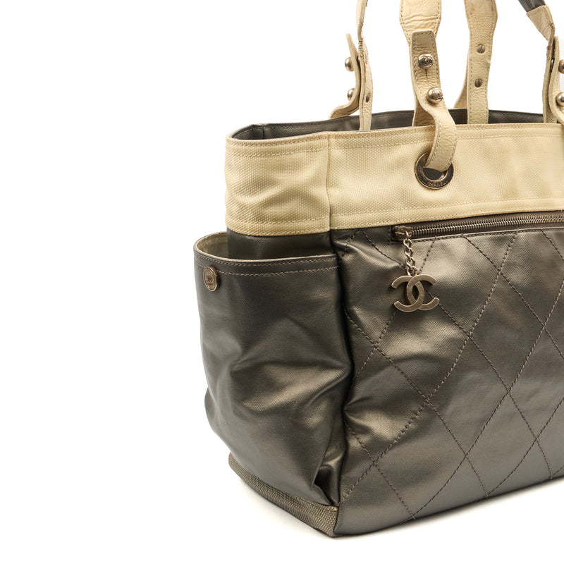 Picture of Chanel Tote Paris-Biarritz Tote - Large  in Metallic, Fabric