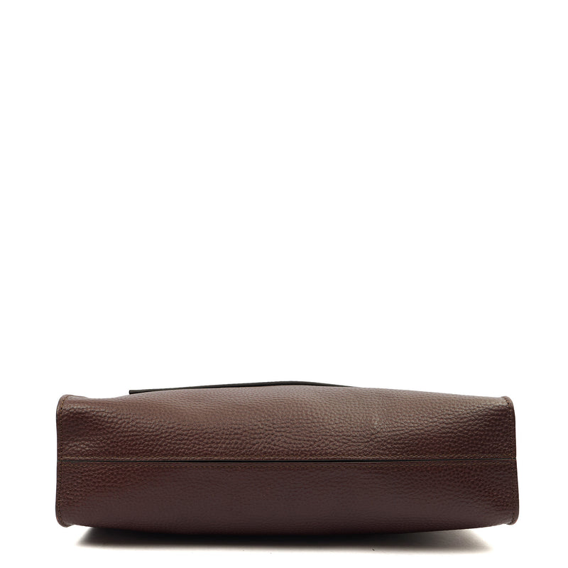 Picture of Mulberry Cross Body Antony - Large in Oxblood, Calfskin Leather