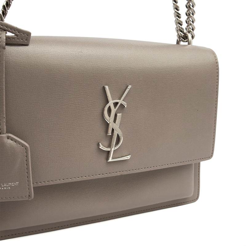 Picture of Saint Laurent Shoulder Bag Sunset - Medium in Grey, Leather