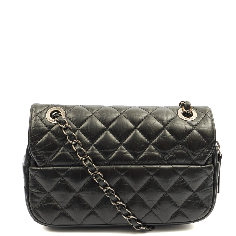 Picture of Chanel Cross Body Flap Bag in Black, Calfskin Leather