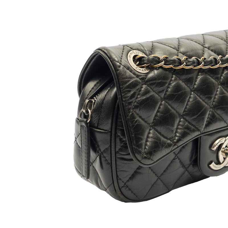 Picture of Chanel Cross Body Flap Bag in Black, Calfskin Leather