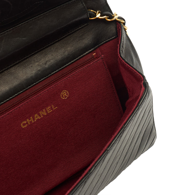 Picture of Chanel Shoulder Bag Flap Bag in Black, invalid
