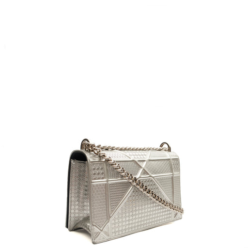 Picture of Christian Dior Shoulder Bag Diorama - Medium in invalid, Patent Leather