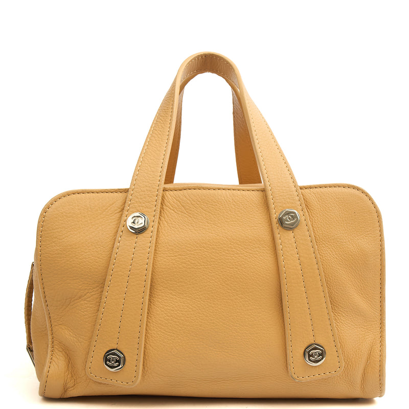 Picture of Chanel Top Handle Bowler in Cream, Calfskin Leather