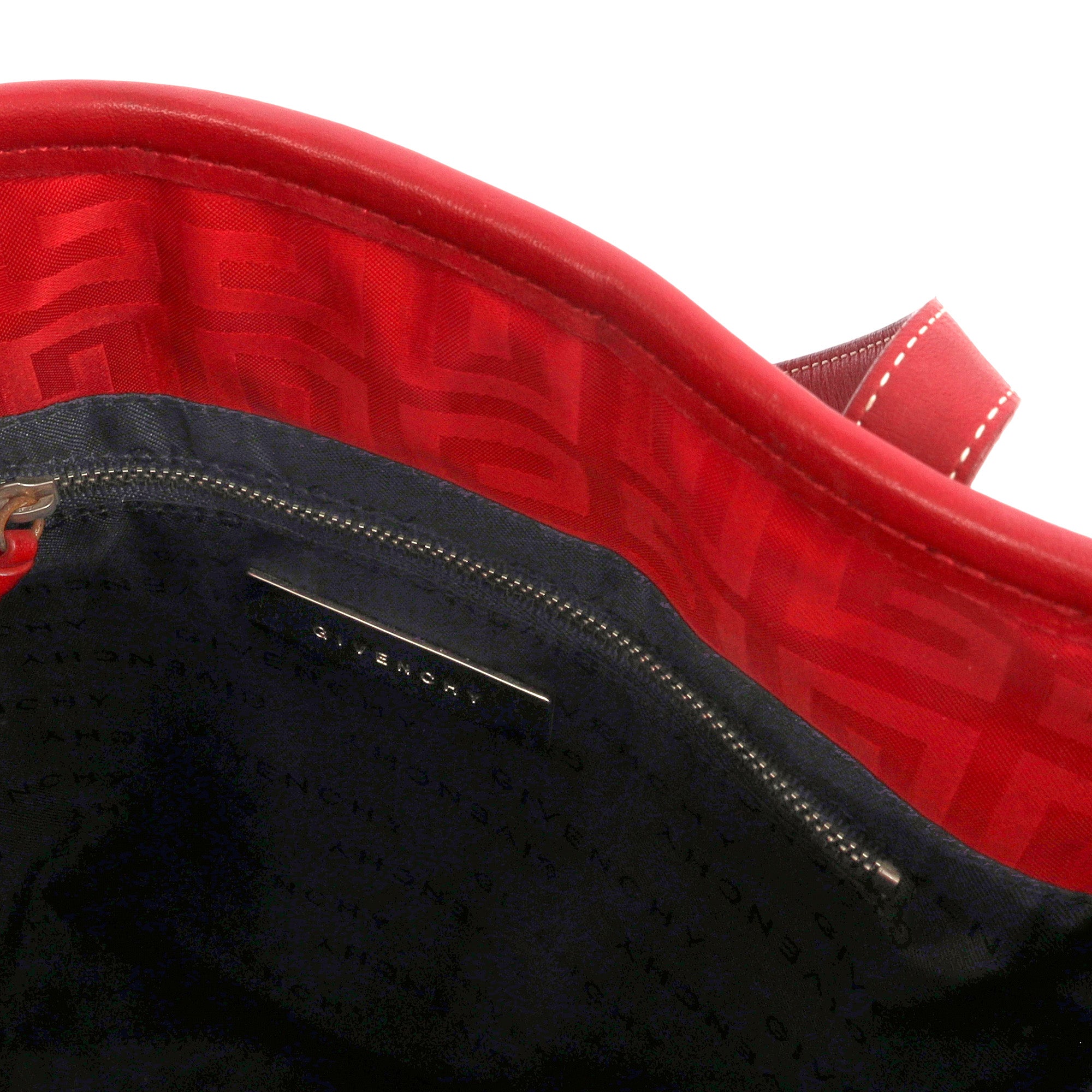 Givenchy ボディバッグ レッド/ブラック Givenchy Tote Shoulder Bag in Red, Fabric | The Handbag Clinic