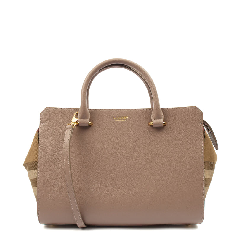 Burberry Tote Banwell Tote in Pink, Leather
