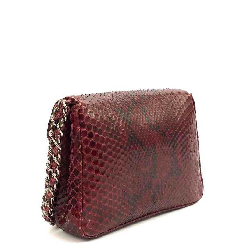 Picture of Chanel Clutch Clutch in Red, Python Leather