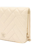 Picture of Chanel Cross Body Wallet on Chain in White, Crinkled Calfskin Leather