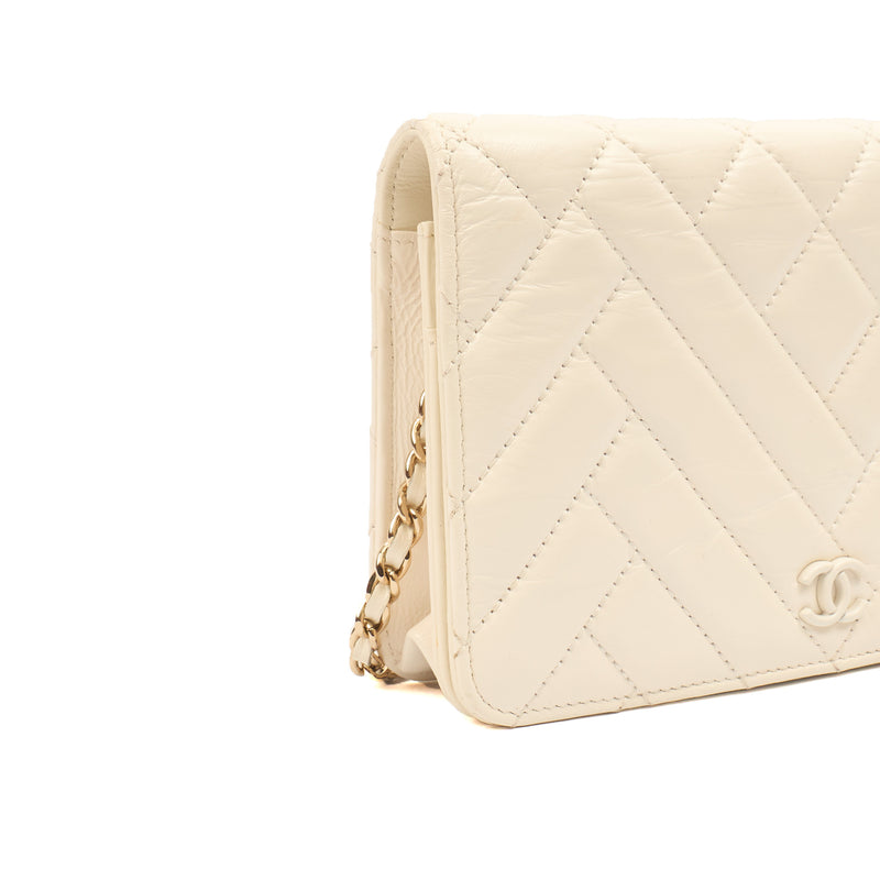 Picture of Chanel Cross Body Wallet on Chain in White, Crinkled Calfskin Leather