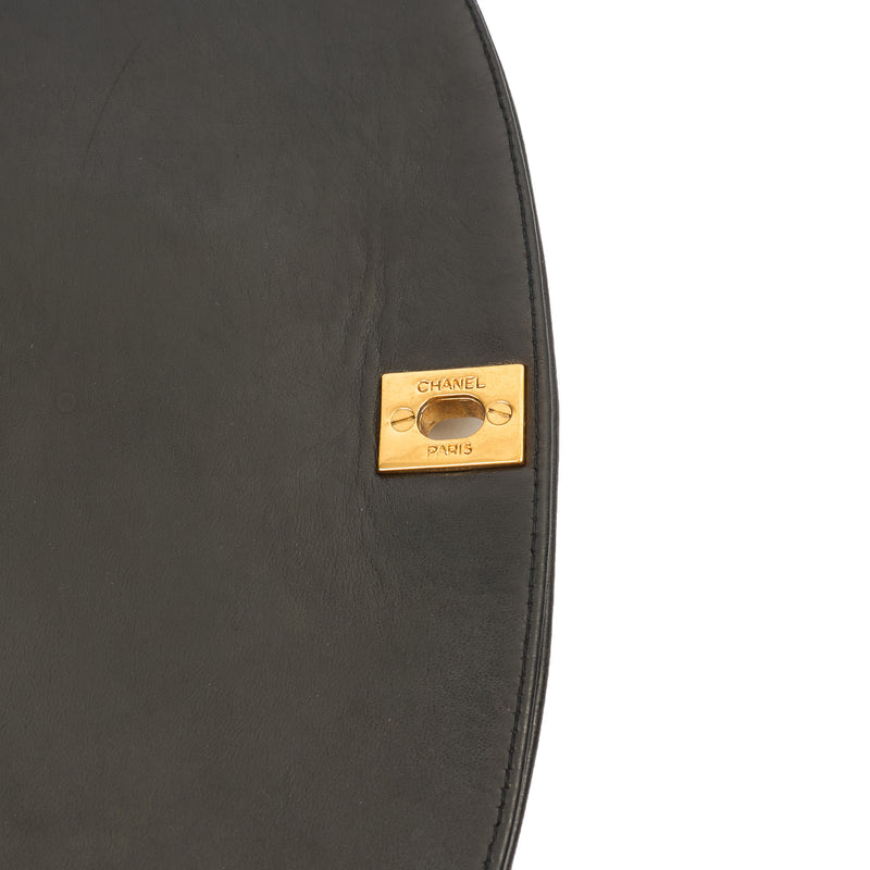 Picture of Chanel Shoulder Bag Diana - Medium in Black, Lambskin Leather