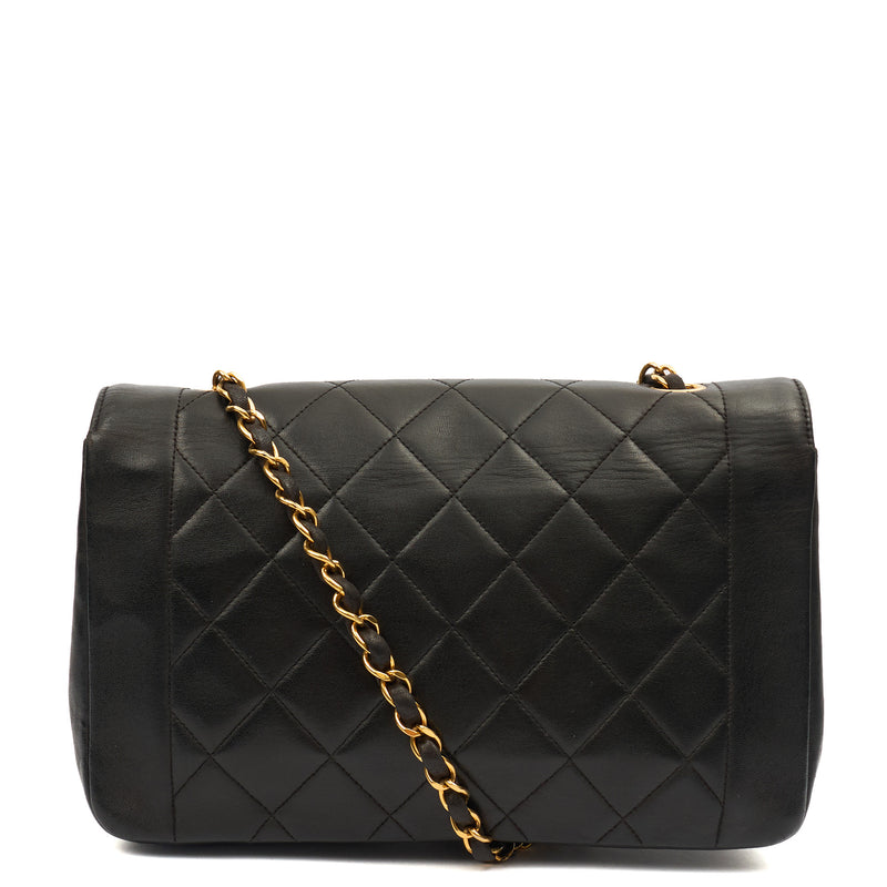 Picture of Chanel Shoulder Bag Diana - Medium in Black, Lambskin Leather