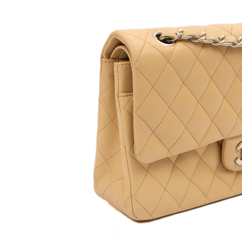 Picture of Chanel Shoulder Bag Classic Double Flap - Medium in Neutral, Lambskin Leather