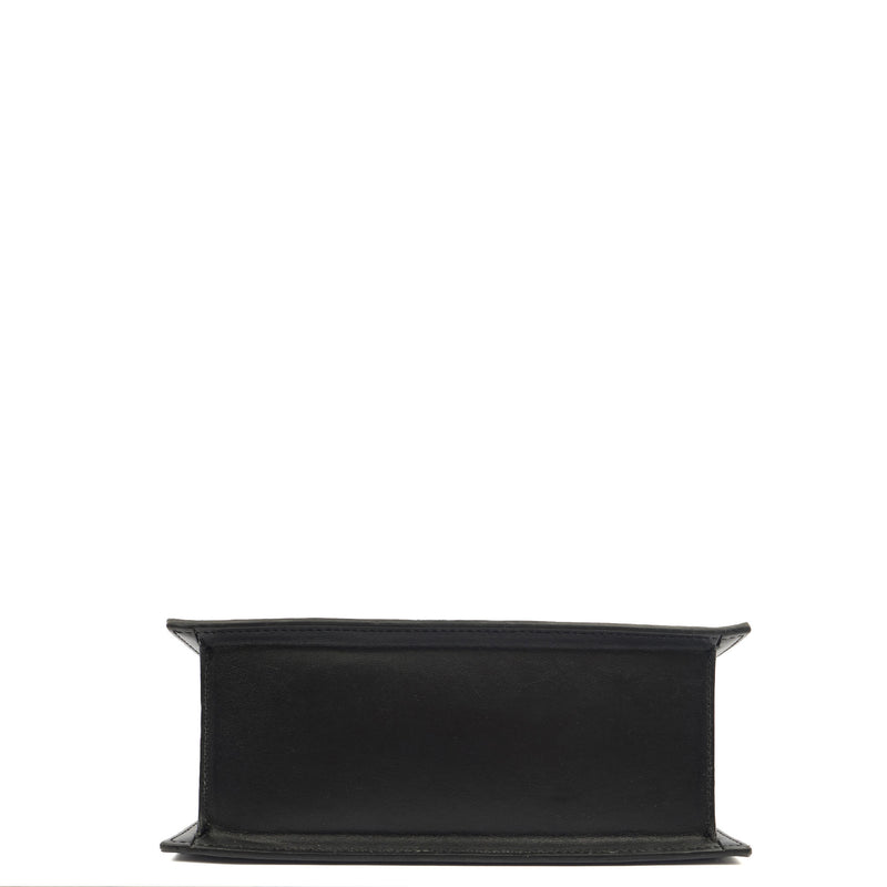 Picture of Jacquemus Top Handle Le Grand Chiquito in Black, Leather