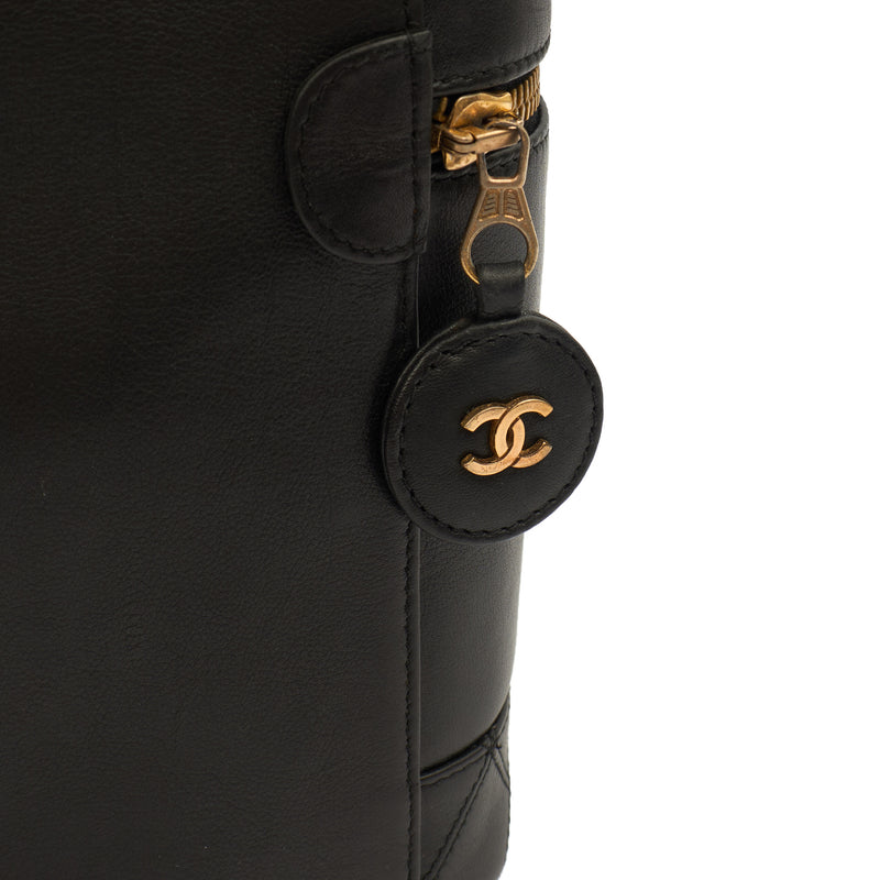 Picture of Chanel Cosmetic Bag Vanity Case in Black, Caviar Leather