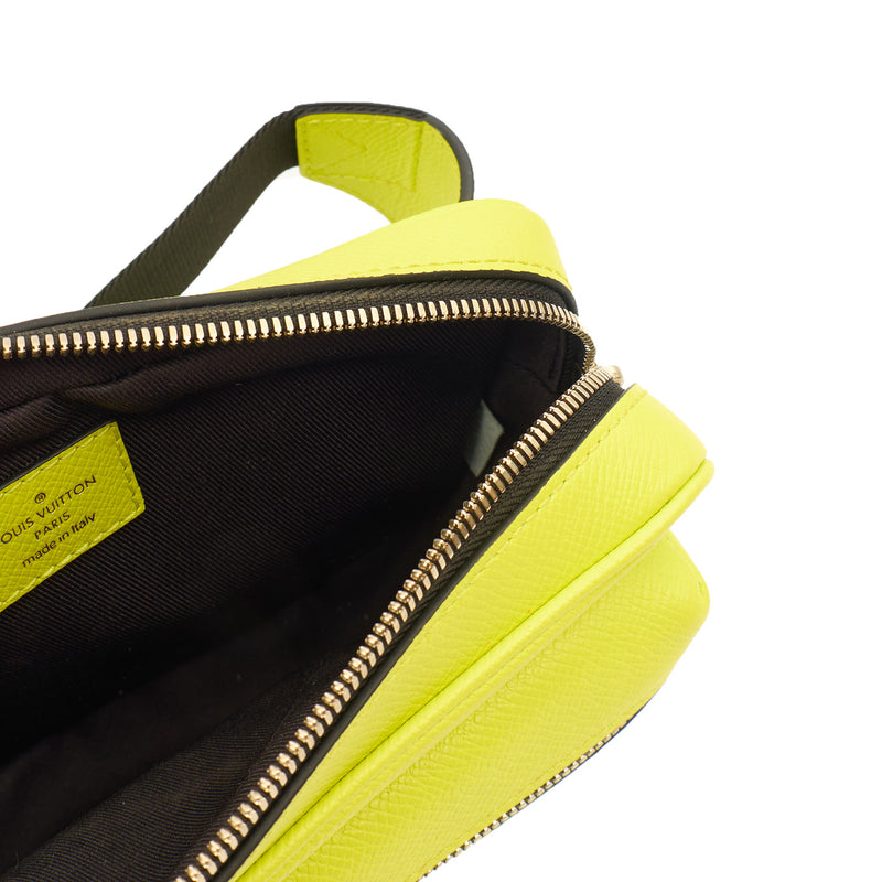 Picture of Louis Vuitton Cross Body Bumbag in Green, Canvas