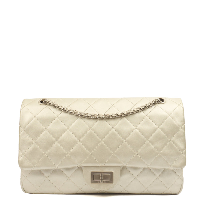 Picture of Chanel Shoulder Bag 2.55 Reissue - Maxi in Metallic, Leather