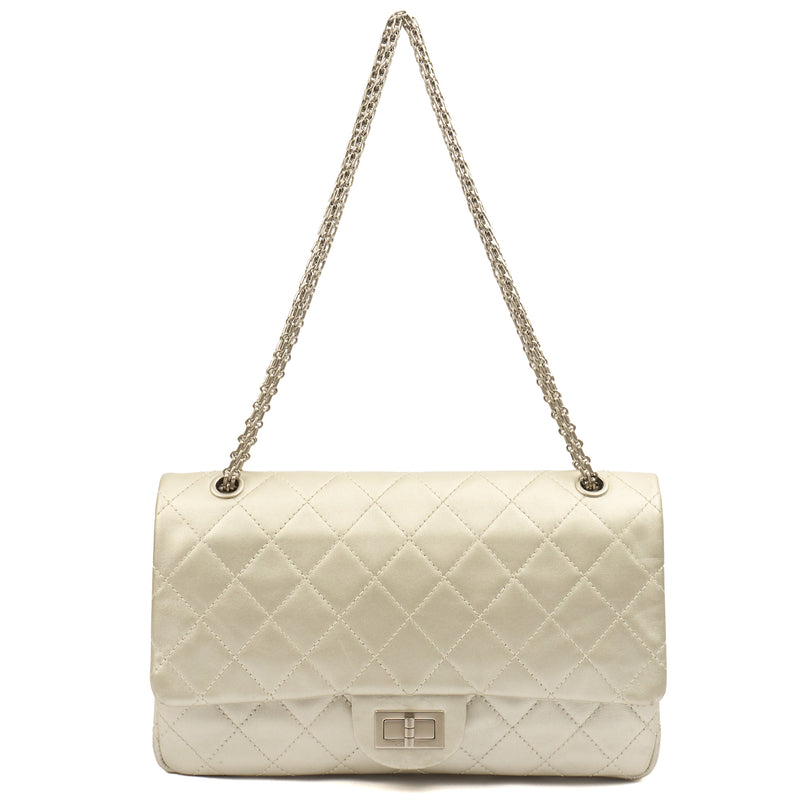 Picture of Chanel Shoulder Bag 2.55 Reissue - Maxi in Metallic, Leather