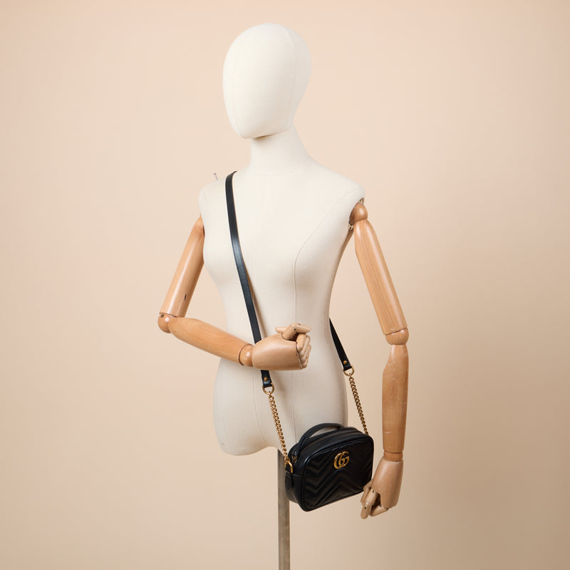 Gucci Cross Body Marmont Shoulder Bag - Mini in Black, Leather