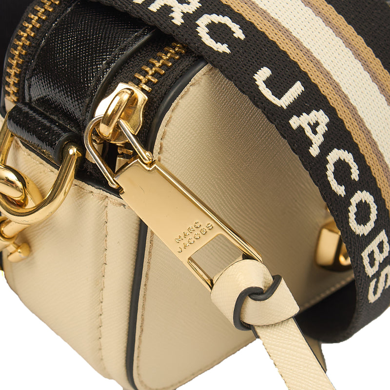 Picture of Marc Jacobs Cross Body Snapshot in Cream, Leather