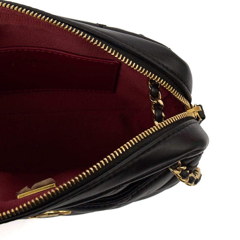 Picture of Chanel Cross Body Camera Bag in Black, Lambskin Leather