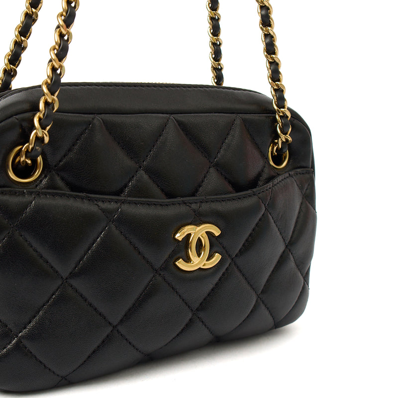 Picture of Chanel Cross Body Camera Bag in Black, Lambskin Leather