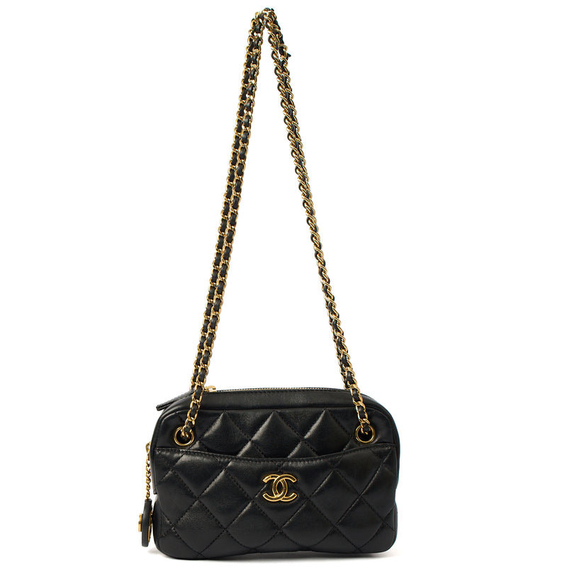 Picture of Chanel Cross Body Camera Bag in Black, Lambskin Leather
