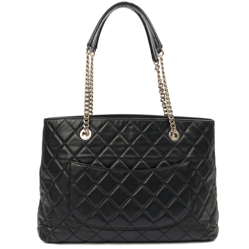 Picture of Chanel Tote Tote in Black, Lambskin Leather
