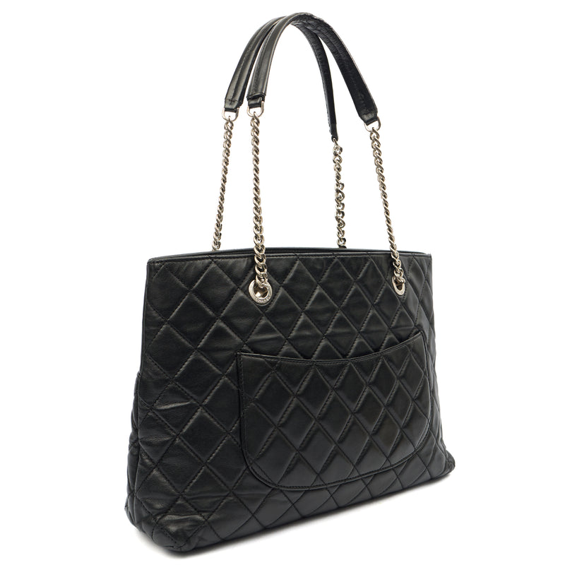 Picture of Chanel Tote Tote in Black, Lambskin Leather