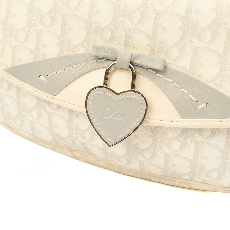 Picture of Christian Dior Shoulder Bag Romantique  in White, Leather