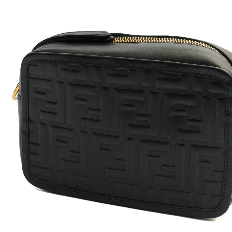 Picture of Fendi Cross Body Crossbody in Black, Leather