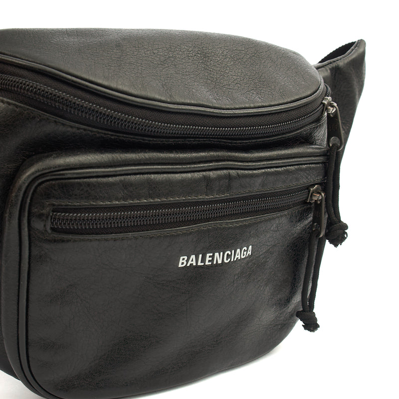 Picture of Balenciaga Cross Body Crossbody in Black, Veau (Calfskin)