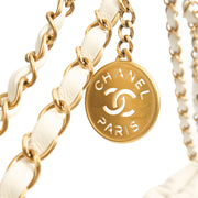 Picture of Chanel Shoulder Bag Chanel 22 in White, Calfskin Leather