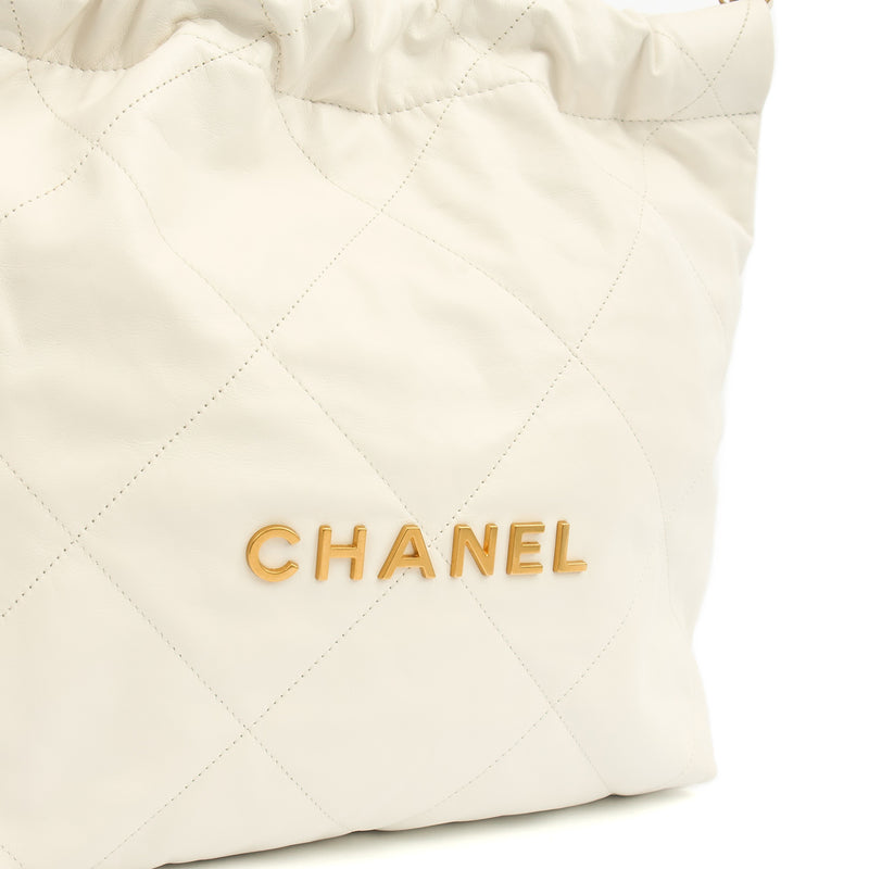 Picture of Chanel Shoulder Bag Chanel 22 in White, Calfskin Leather