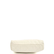 Picture of Chanel Shoulder Bag Chanel 22 in White, Calfskin Leather