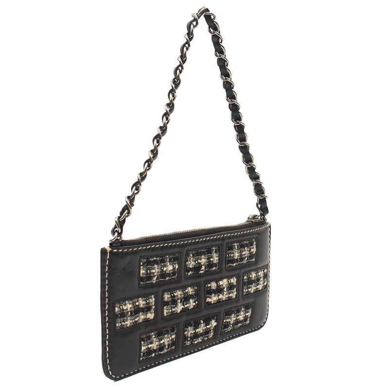Picture of Chanel Shoulder Bag Clutch in Black, Leather