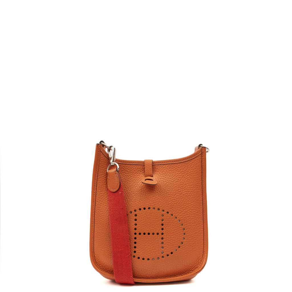 HERMÈS ショルダーバッグ Hermes Cross Body Evelyne 16 in Classic Orange, Clemence Leather